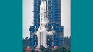 Κίνα: Εκτόξευσε το διαστημόπλοιο Chang'e 6 με προορισμό την αθέατη πλευρά της Σελήνης 